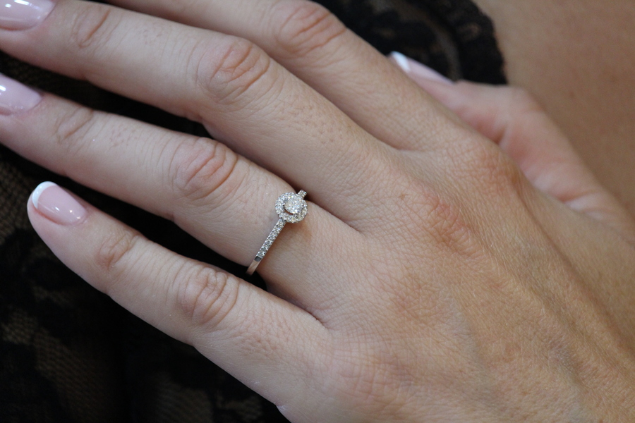 anillos compromiso alicante - joyerias alicante capital - joyeria marga mira - engagement rings alicante
